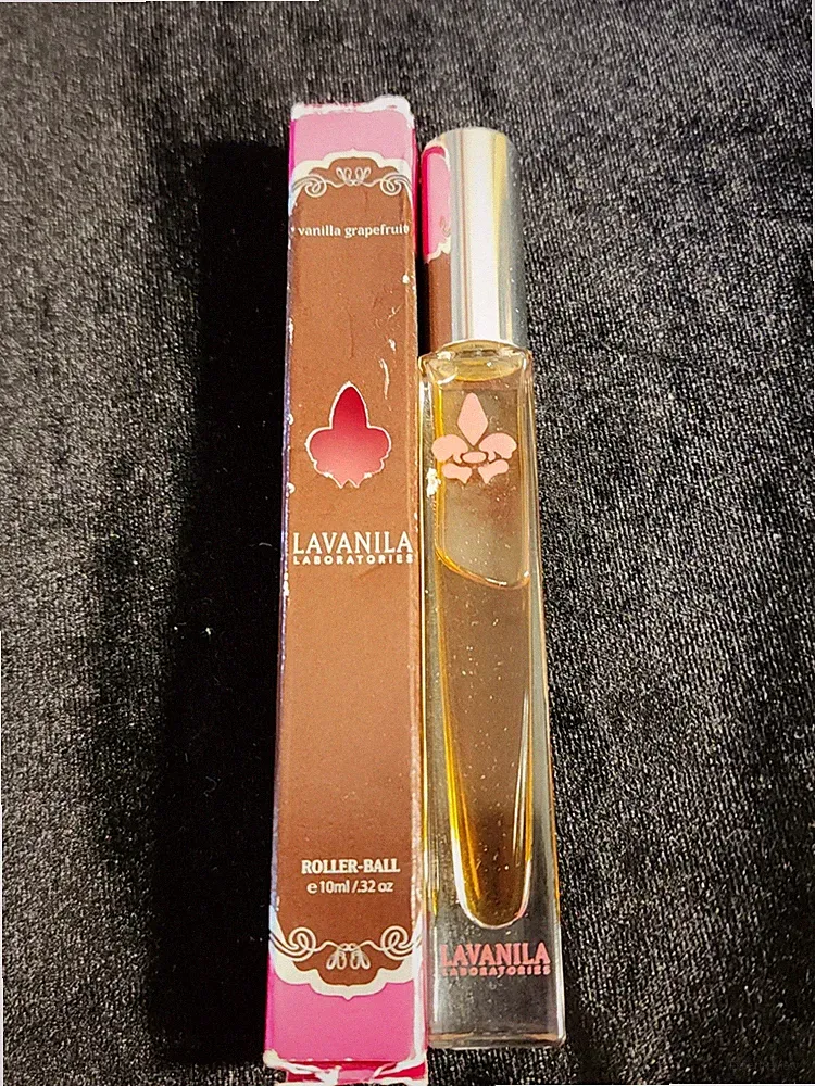 Vanilla Grapefruit by Lavanila Women The Healthy Fragrance 0.32 oz Roller Ball
